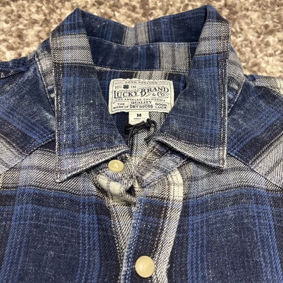 Plaid Blue & White Long-sleeve Button Down - Picture 5 of 8